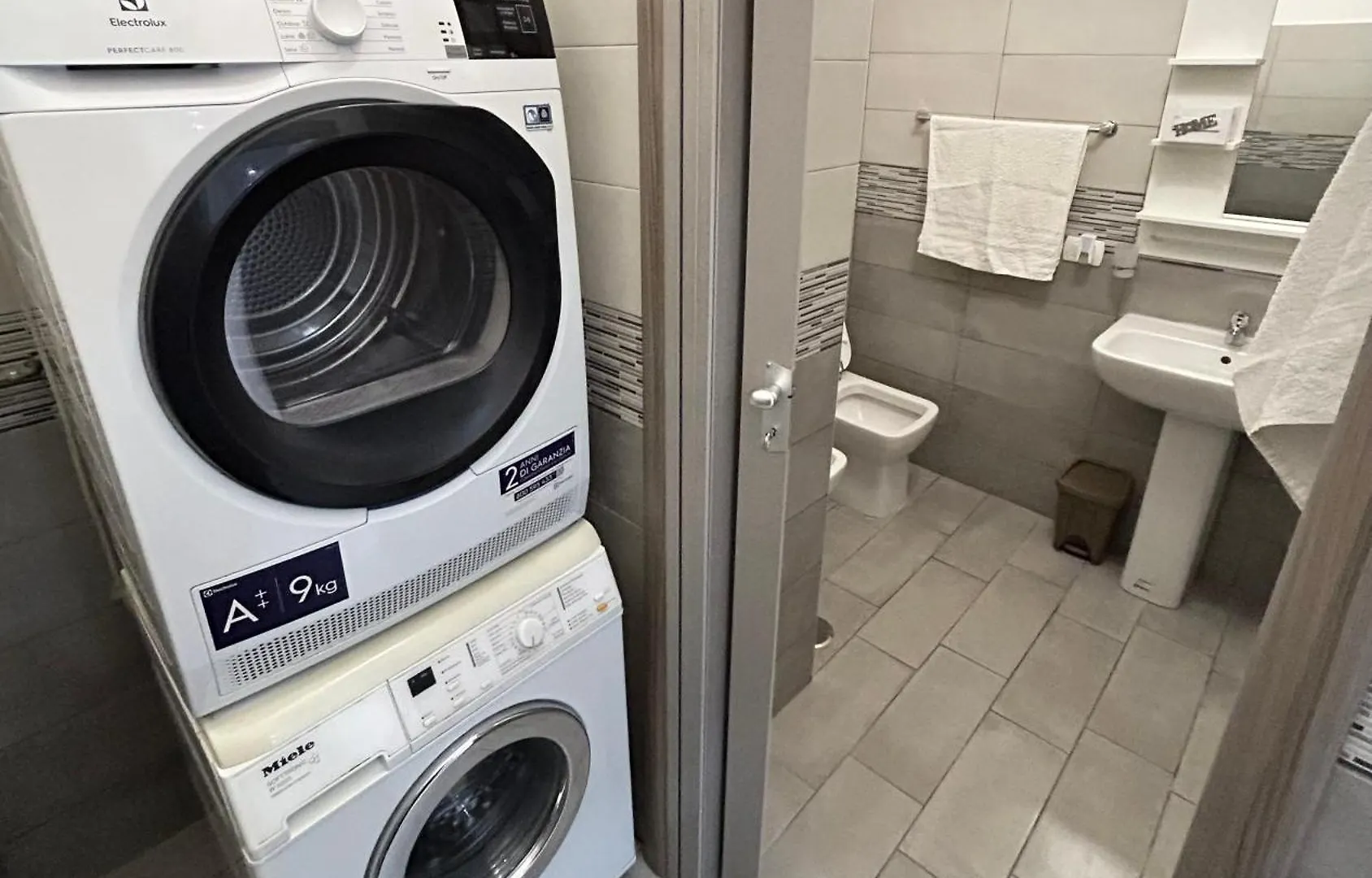 Lemuel Home Melito di Napoli Itália